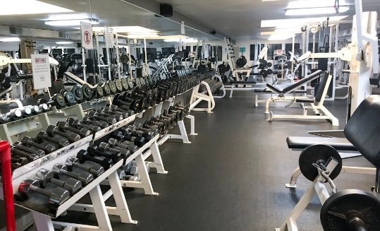 Wajib Tahu 10 Manfaat Latihan Kekuatan di Gym