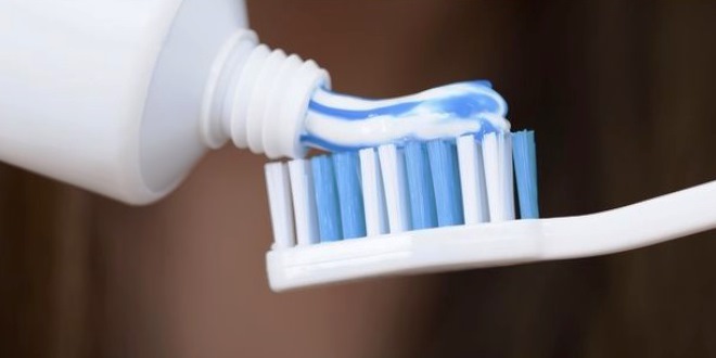 Manfaat Fluoride untuk Kesehatan Gigi yang Perlu Diketahui