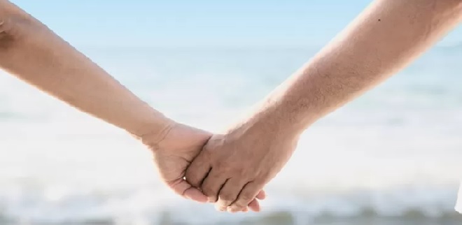 Tips Menjaga Komitmen Hubungan Pasangan Supaya Awet