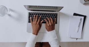 Blog Puisi Kehidupan, Menyentuh Hati Pembaca Lewat Kata