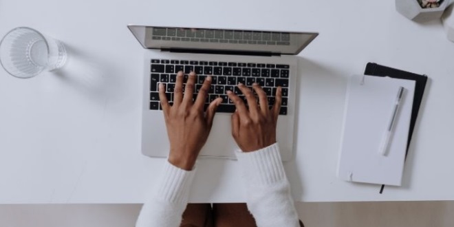 Blog Puisi Kehidupan, Menyentuh Hati Pembaca Lewat Kata