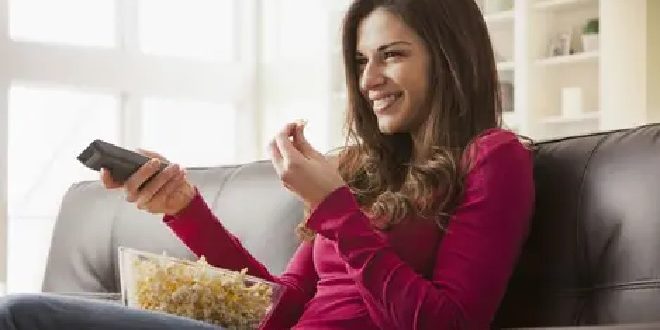 Ketahui 5 Camilan Sehat untuk Menemani Waktu Nonton Film Favorit